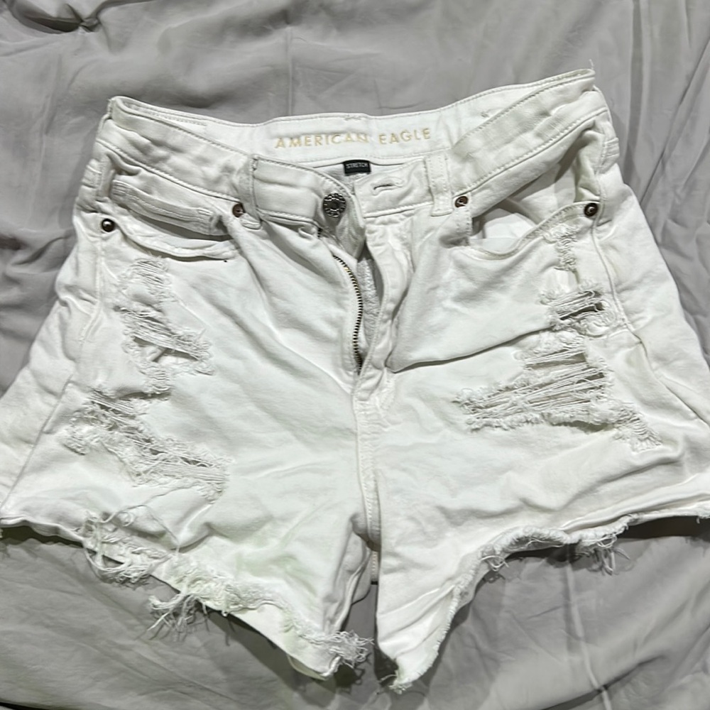 White ae shorts size 8